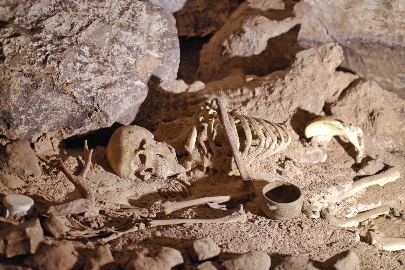 Ανακάλυψη ορόσημο: Λείψανα μικρού κοριτσιού 11.000 ετών φωτίζουν τη Μεσολιθική εποχή
