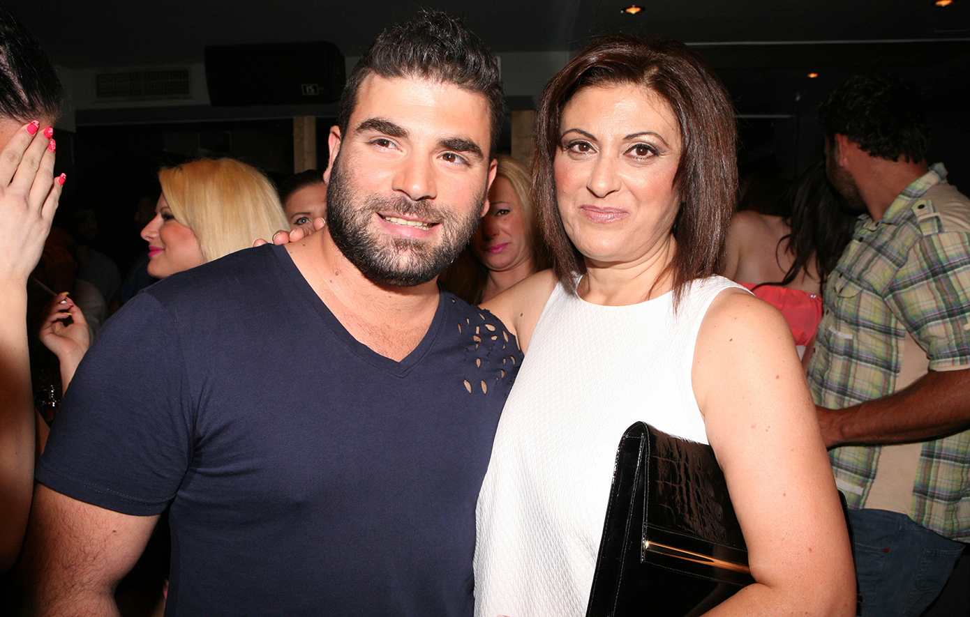 Παντελής Παντελίδης: Ραγίζει καρδιές το μήνυμα της μητέρας του για τα 10 χρόνια από τον θάνατό του &#8211; «Περιμένω να γυρίσεις»