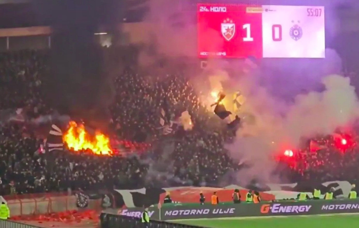 Παρτίζαν: Φωτιά στο γήπεδο έβαλαν οι οπαδοί της στην ήττα από τον Ερυθρό Αστέρα