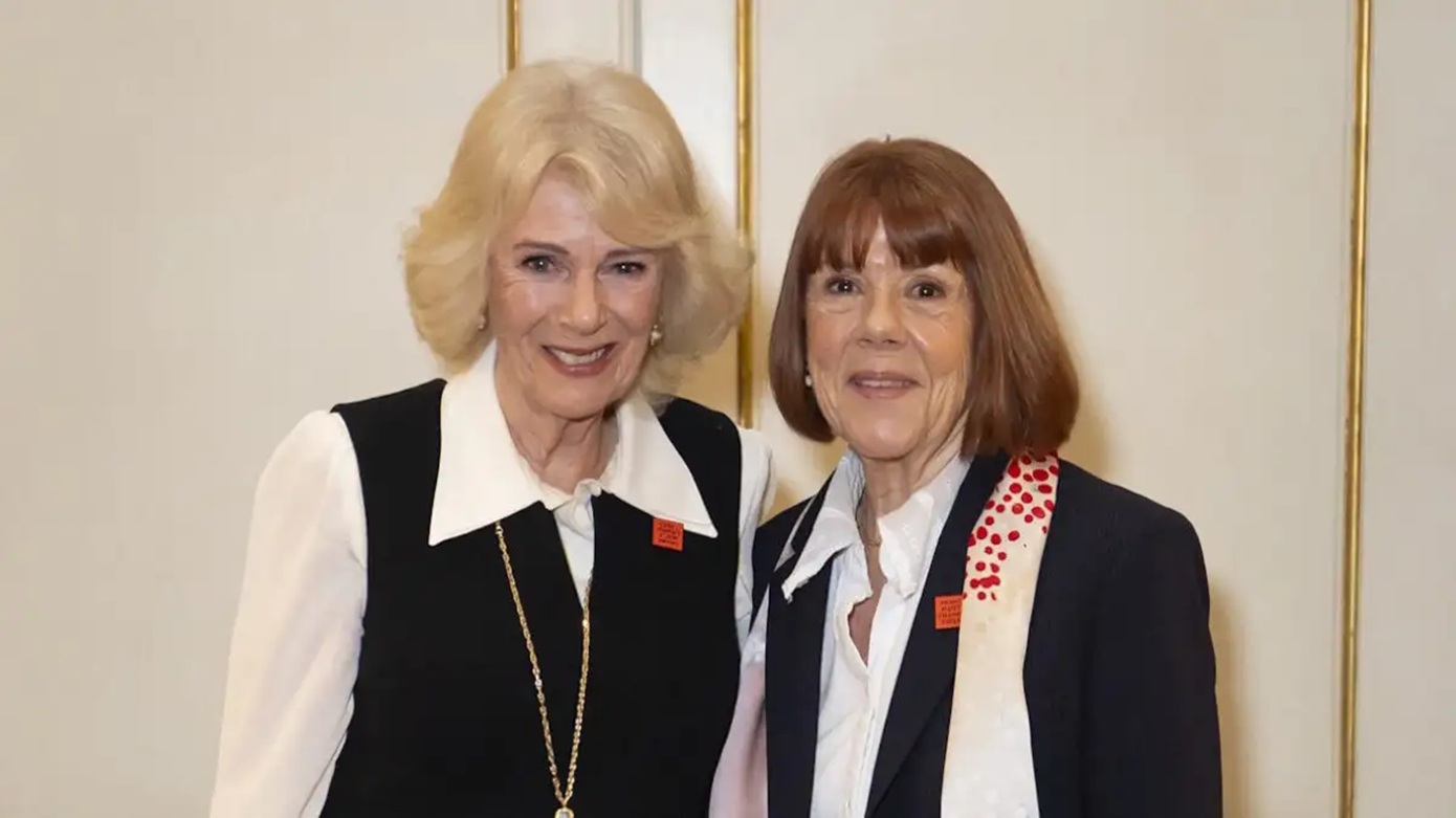 Η βασίλισσα Καμίλα δέχτηκε τη Ζιζέλ Πελικό, τη γυναίκα που αναδείχθηκε παγκόσμιο σύμβολο κατά της σεξουαλικής βίας