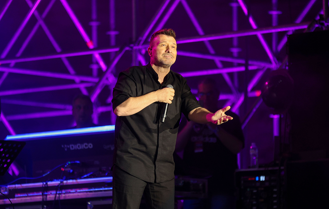 Έτοιμη να στείλει εξώδικο στον Γιάννη Πλούταρχο η 48χρονη stalker του – «Δεν έκανα τίποτα παράνομο»