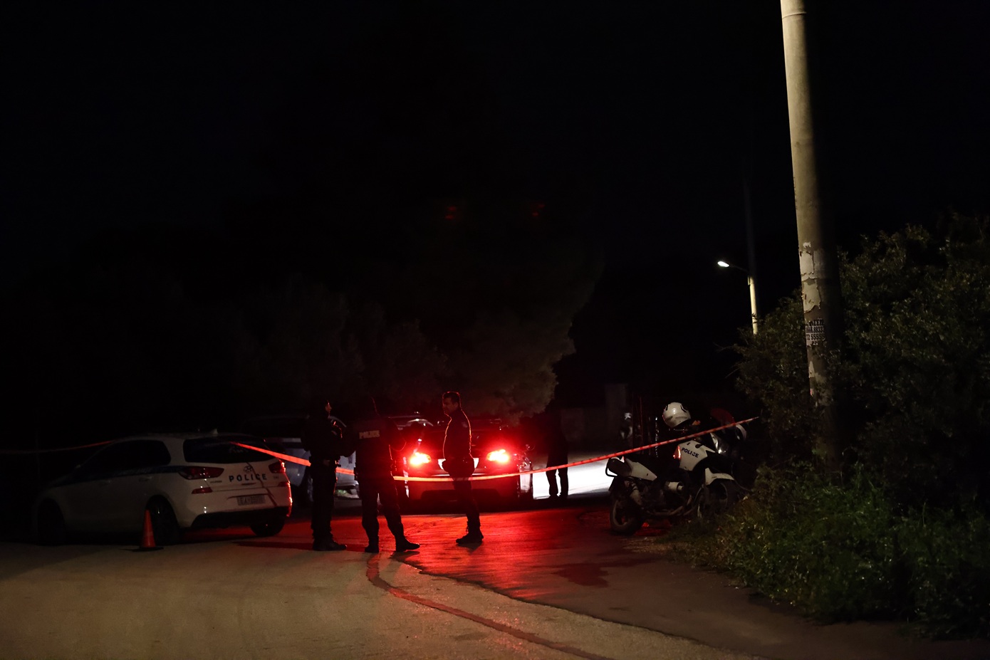 Λήξη συναγερμού στα Σπάτα: Παραδόθηκε μετά τους πυροβολισμούς ο Χρήστος Μαυρίκης