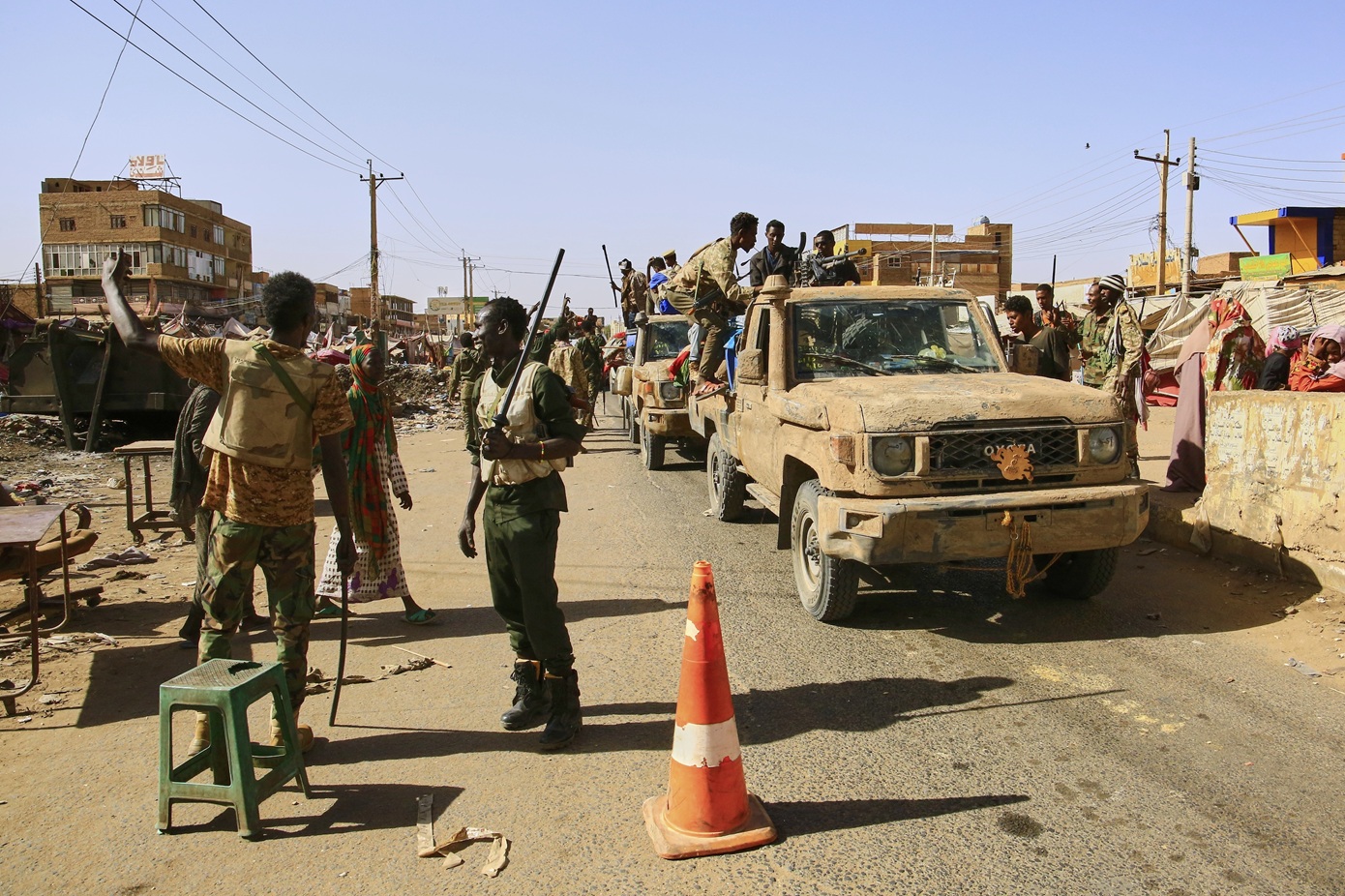 Συνεχίζονται οι συγκρούσεις στο Σουδάν: Στρατός και παραστρατιωτικοί αντάλλαξαν επιθέσεις με drones