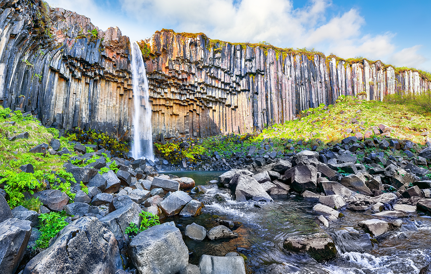 Svartifoss: Η μαύρη γοητεία της Ισλανδίας