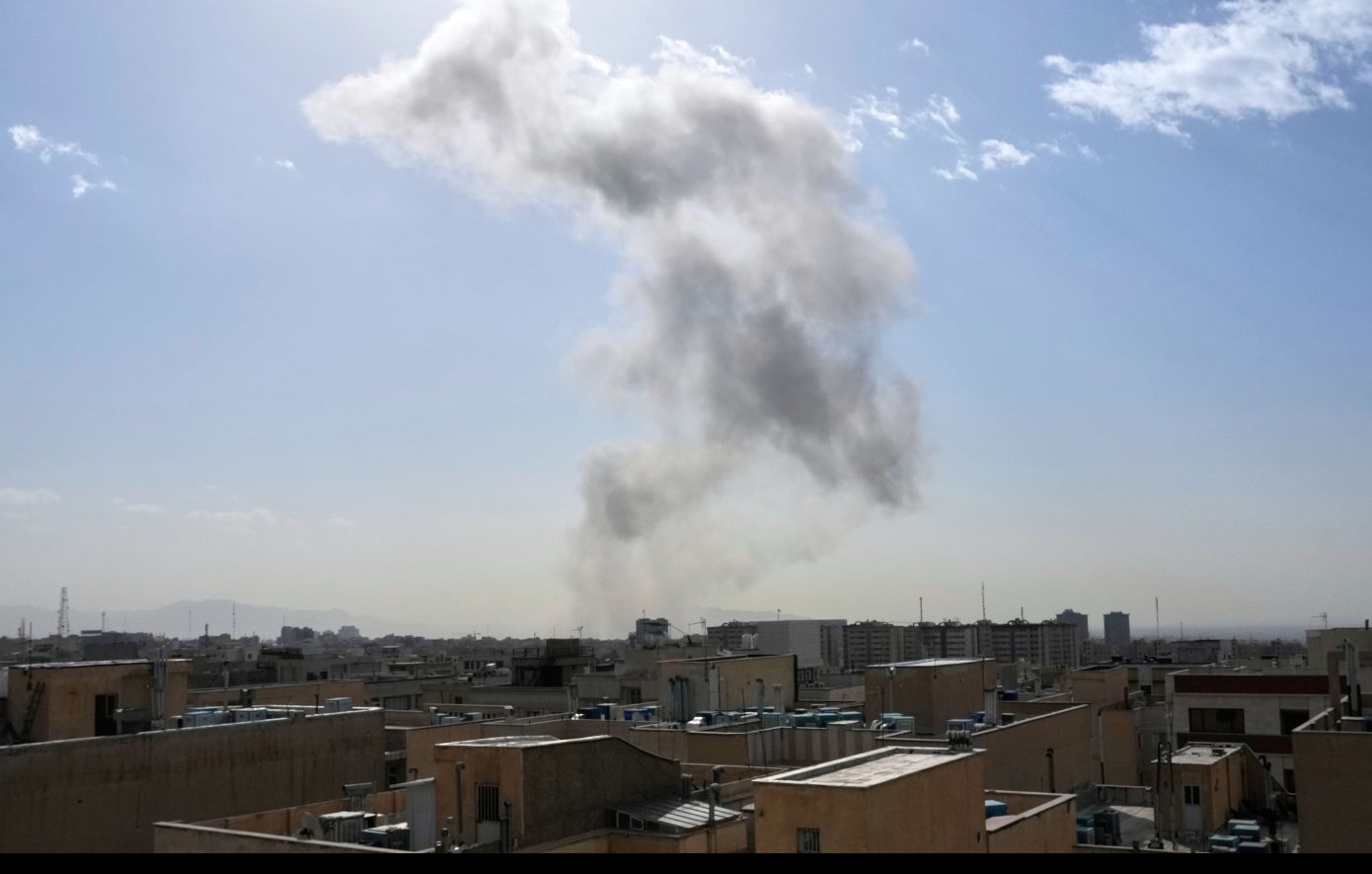 Εκρήξεις στην Τεχεράνη &#8211; Το Ισραήλ σφυροκοπά την ιρανική πρωτεύουσα &#8211; Σε εξέλιξη μεγάλο κύμα πληγμάτων