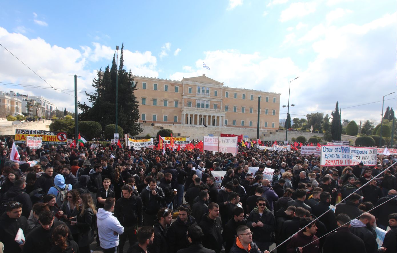 Τρία χρόνια από την τραγωδία των Τεμπών: Συγκεντρώσεις σε όλη τη χώρα, πώς θα λειτουργήσουν τα Μέσα Μαζικής Μεταφοράς