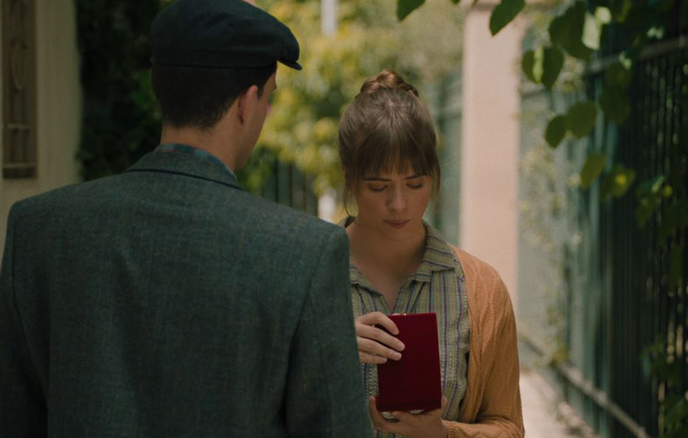 Το Σπίτι Δίπλα Στο Ποτάμι: Ο Σταύρος κάνει έκπληξη στην Ασπασία και την βλέπει με τον Στέλιο! Το Σπίτι Δίπλα Στο Ποτάμι: Ο Σταύρος κάνει έκπληξη στην Ασπασία και την βλέπει με τον Στέλιο!