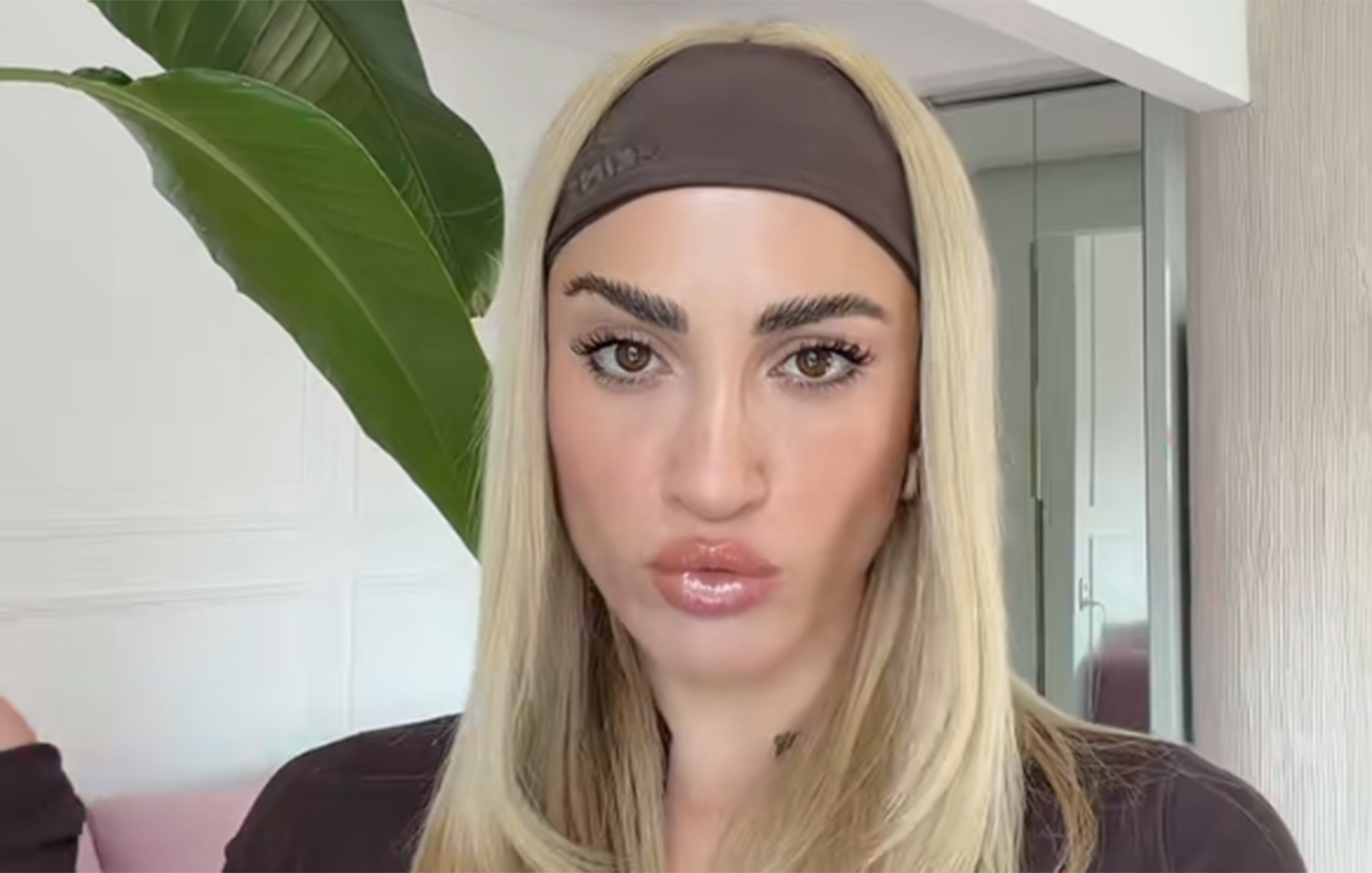 Η Ιωάννα Τούνη απαντά στους haters: «Λογικά δεν κάνω τίποτα στη ζωή μου και είμαι κακό πρότυπο για τα νέα παιδιά»