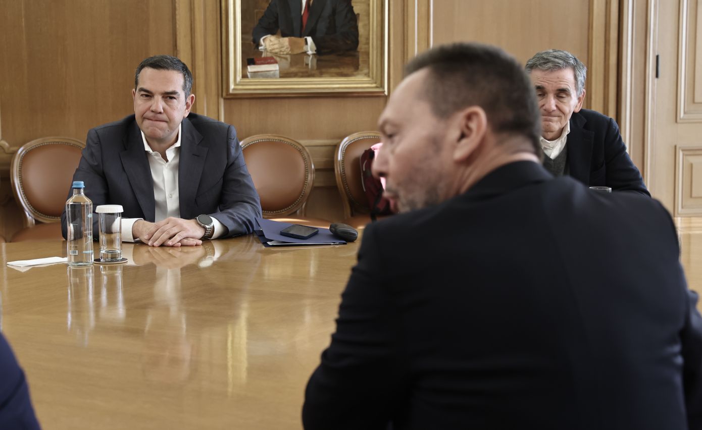 Οι αποκαλύψεις Στουρνάρα βάζουν φωτιά στην πολιτική ζωή &#8211; «Έπεσαν οι μάσκες», λέει η κυβέρνηση, κοιτάζοντας προς τον Αλέξη Τσίπρα