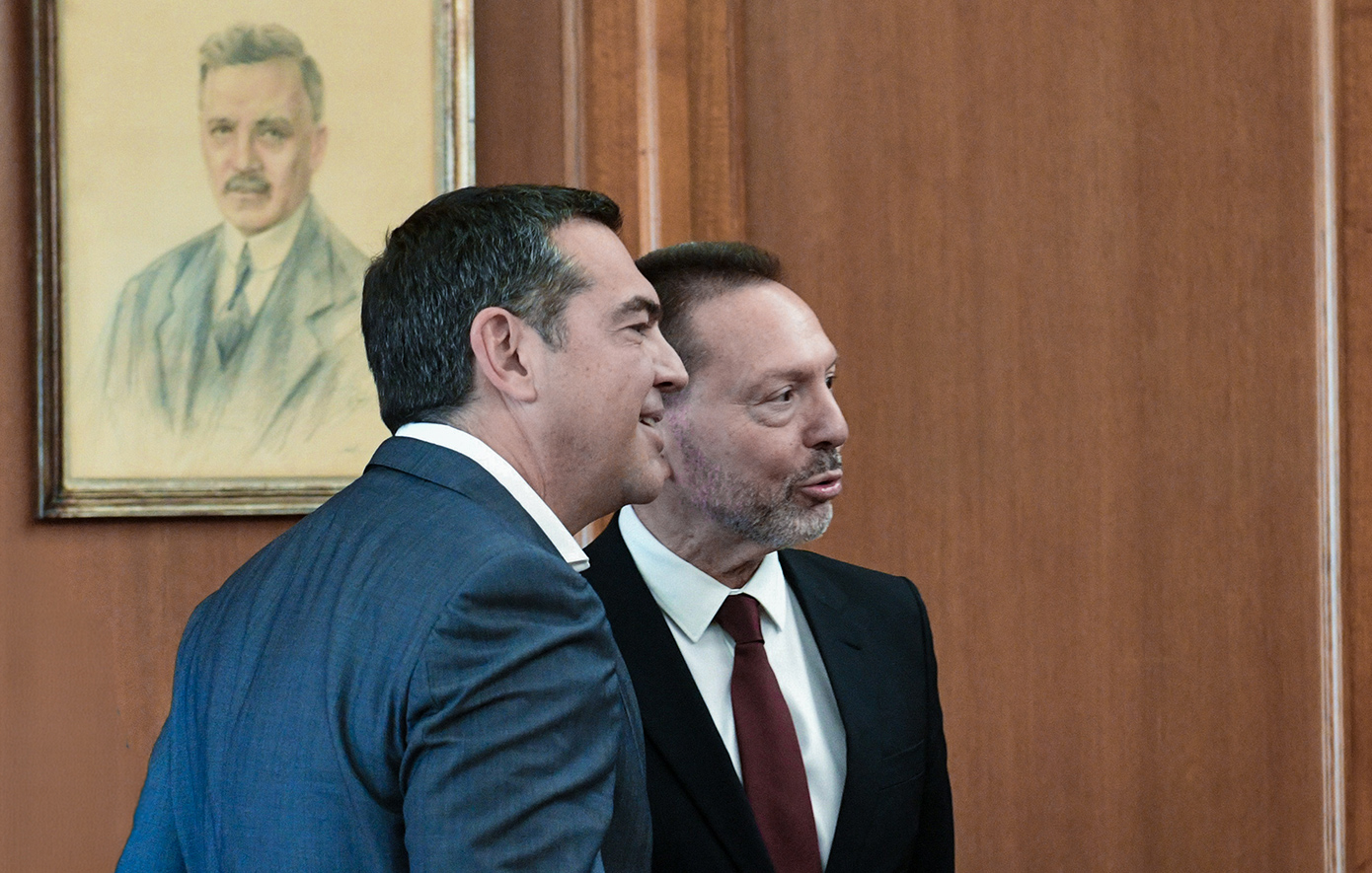 «Ήθελαν να βάλουν χέρι και στα αποθεματικά &#8211; Να φτάσει τα χρόνια του Παναγόπουλου»: Συνεχίζεται η κόντρα Στουρνάρα &#8211; Τσίπρα