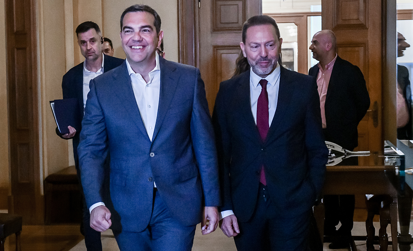 Κόντρα Στουρνάρα-Τσίπρα: «Με κατηγορεί για πολιτική μεροληψία εκείνος που θεωρούσε ότι η κεντρική τράπεζα οφείλει να σιωπά»