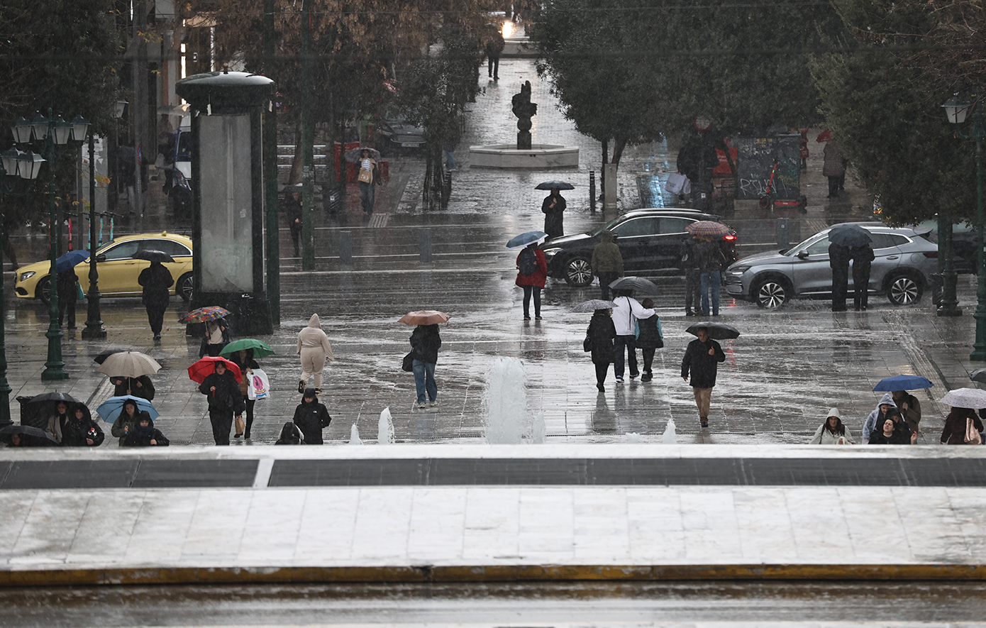 Τι λένε οι μετεωρολόγοι για τη νέα κακοκαιρία &#8211; Κολυδάς: Η «Deborah» πλήττει και την Αττική, 1η Απριλίου η πιο αξιόλογη επιδείνωση