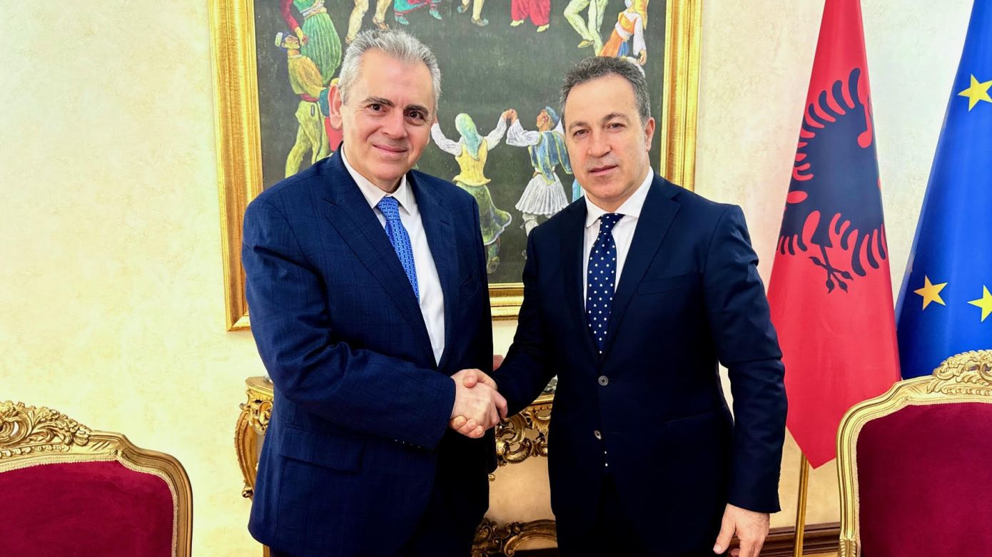 Χαρακόπουλος με πρόεδρο αλβανικής Βουλής και αρχιεπίσκοπο της χώρας: Στην Αλβανία έχει βαθιές ρίζες η ορθόδοξη παράδοση