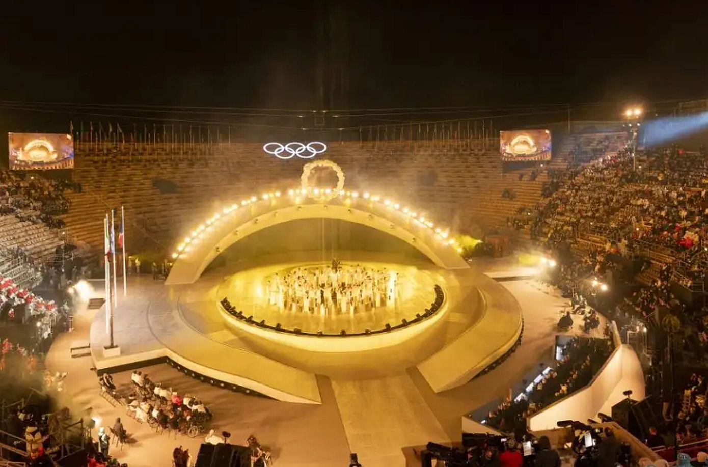 Χειμερινοί Ολυμπιακοί Αγώνες 2026: Όλα όσα συνέβησαν στην φαντασμαγορική τελετή λήξης στην Βερόνα &#8211; Δείτε βίντεο