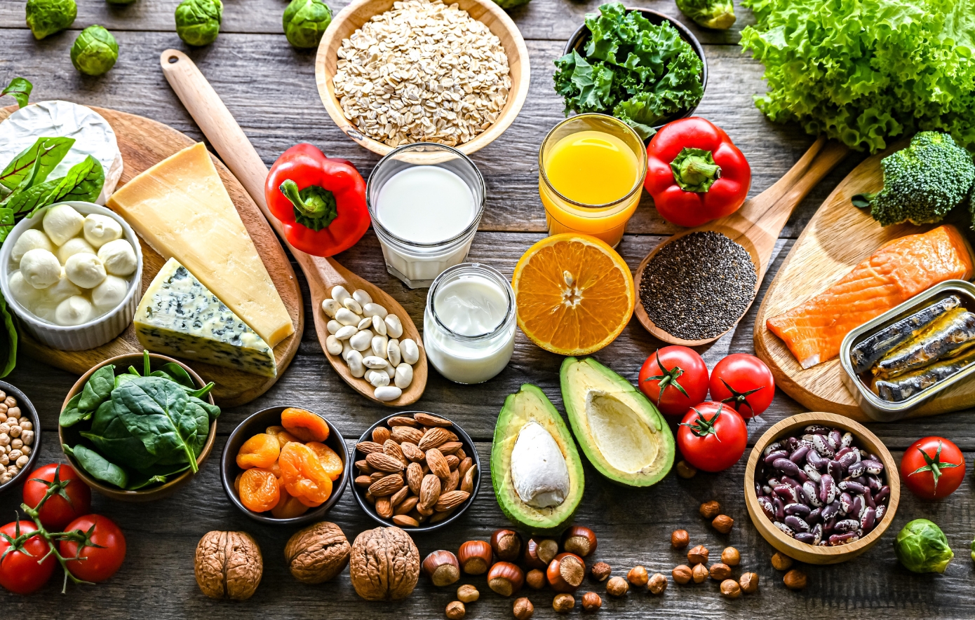 Φάτε καλά, ζήστε περισσότερο: Έρευνα αποκαλύπτει πώς 5 διατροφικά πλάνα συνδέονται με τη μακροζωία