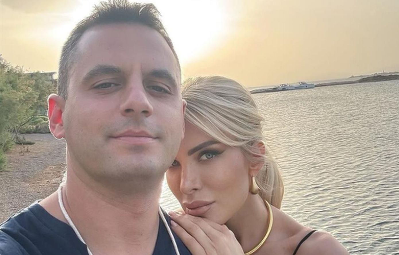 Kατερίνα Καινούργιου και Παναγιώτης Κουτσουμπής προσκύνησαν στον Άγιο Νεκτάριο στην Αίγινα