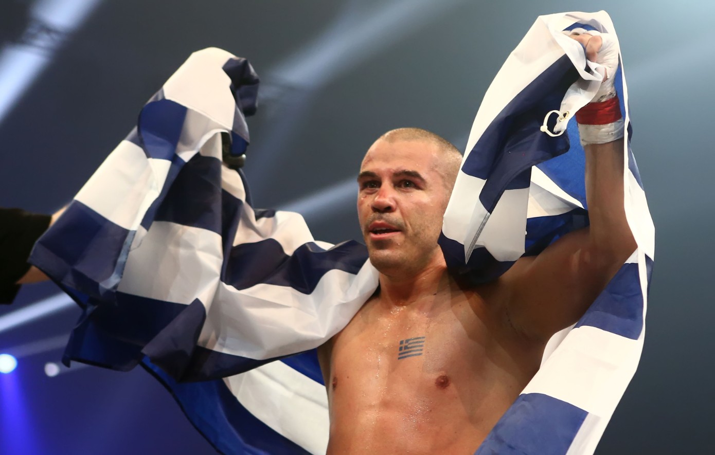 Floyd Mayweather vs Iron Mike Zambidis στην Αθήνα: Ένας αγώνας που γράφει ιστορία και κανείς δεν περίμενε να δει στην Ελλάδα,