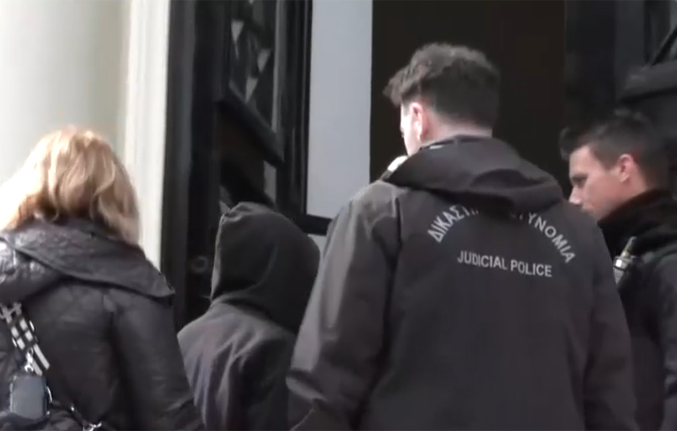 «Στα καλά καθούμενα μου βάρεσε μπουνιά &#8211; Φοβήθηκα, έτρεχα και έκλαιγα»: Η μαρτυρία του 8χρονου που έπεσε θύμα ξυλοδαρμού