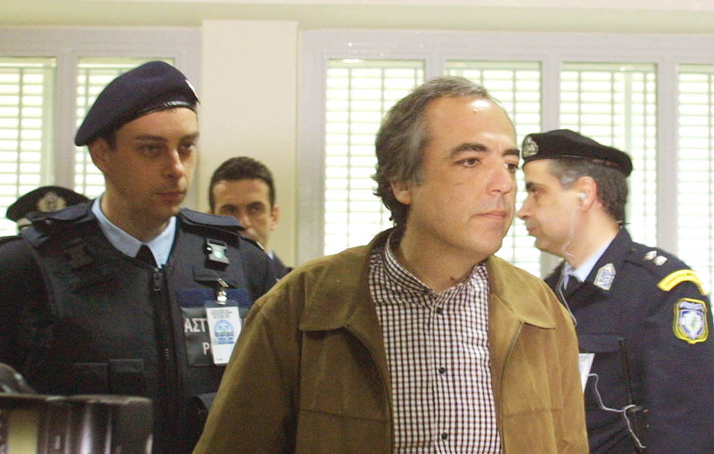 Οι νέες αποκαλύψεις του Κουφοντίνα για τη 17Ν &#8211; Το δίλημμα να σκοτώσει τον Σάββα Ξηρό και το πρόσωπο μυστήριο «ο γέρος»