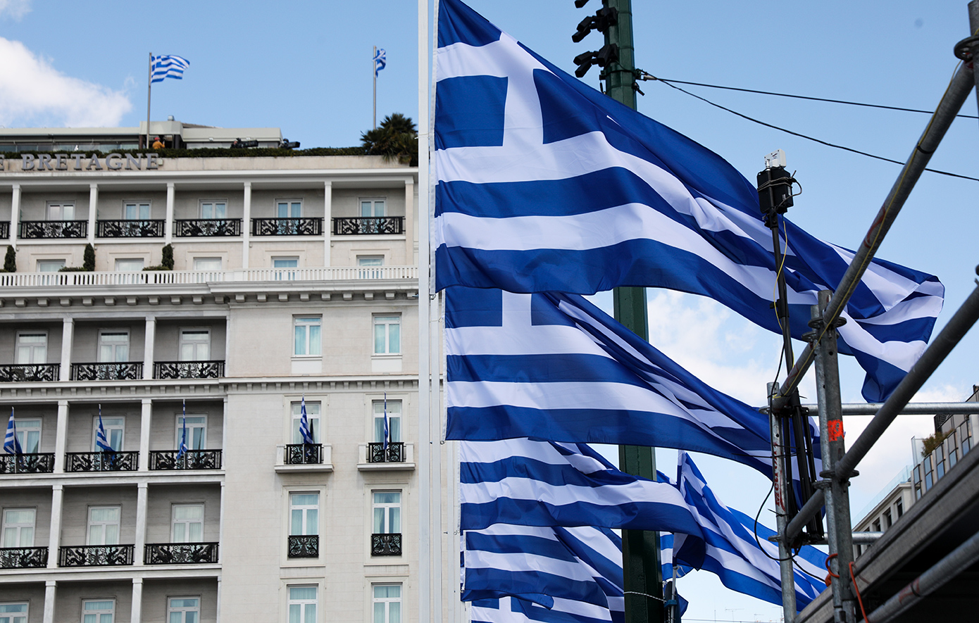 Καιρός: 25η Μαρτίου με βροχές, ανέμους και τα θερμόμετρα να δείχνουν μέχρι 20 βαθμούς Κελσίου