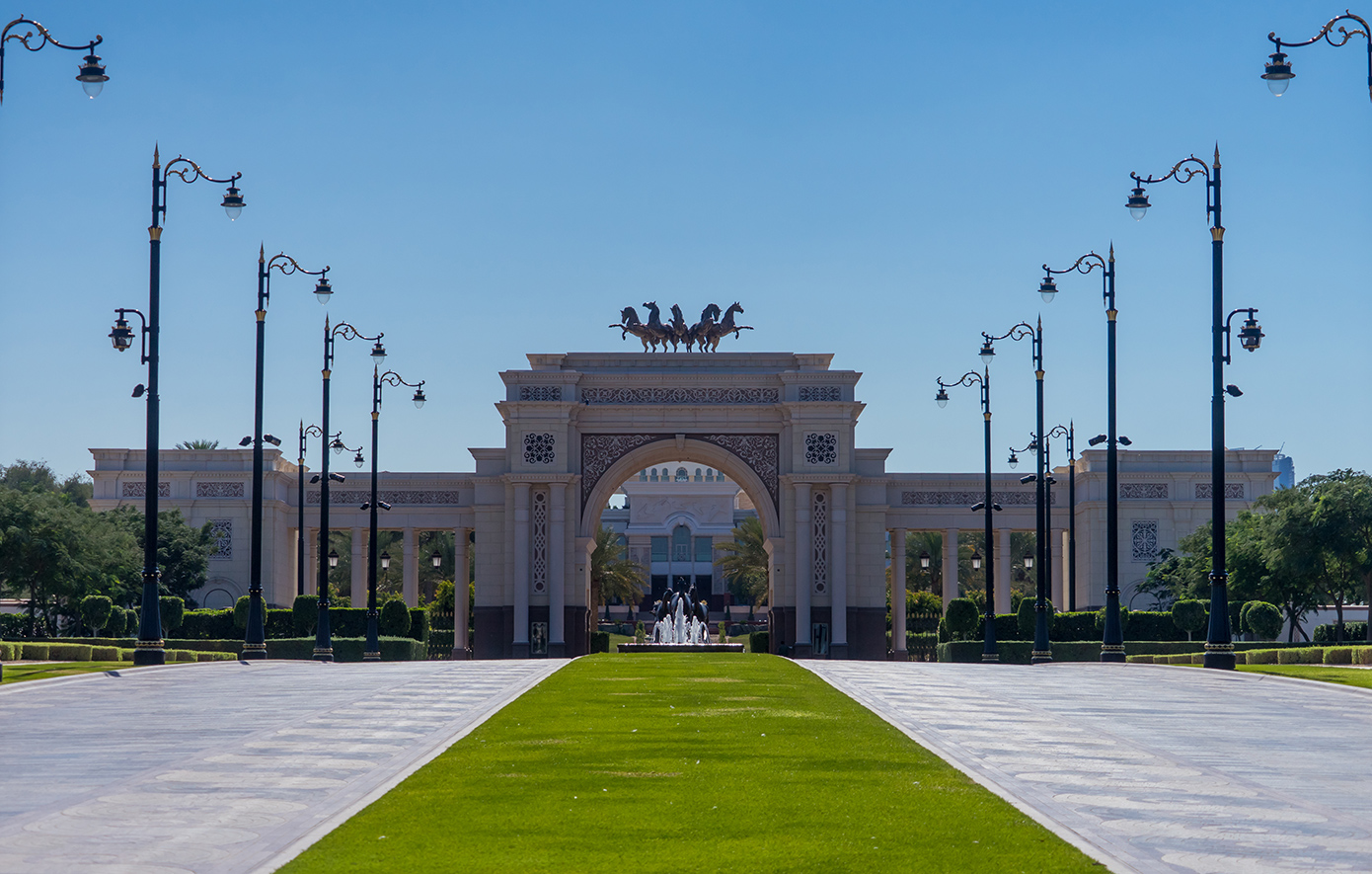 Ντουμπάι: Τα «χρυσά» καταφύγια και τα αλεξίσφαιρα δωμάτια πανικού που «αντέχουν» τους ιρανικούς πυραύλους