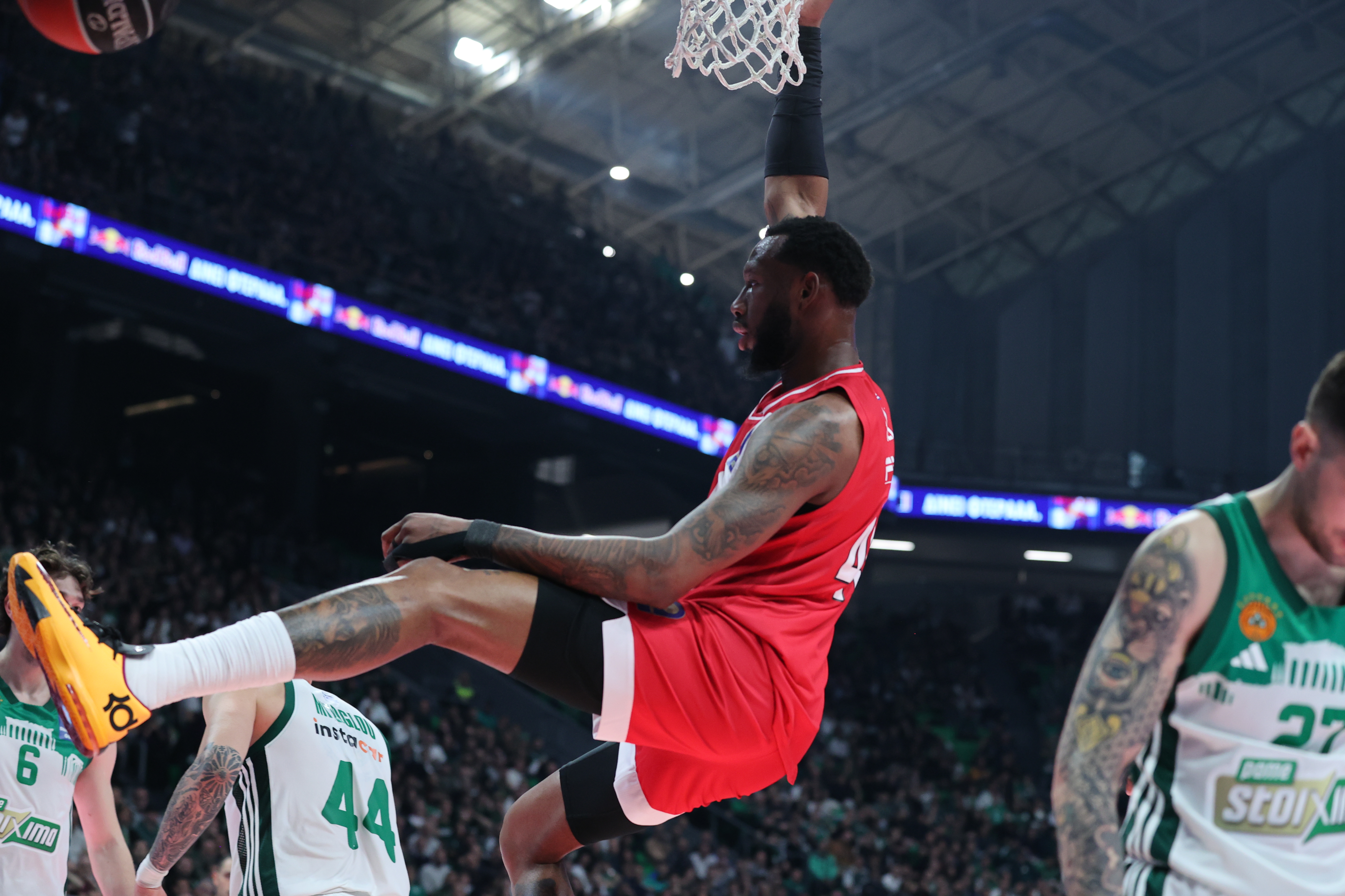 Χολ: «Η αποβολή του Ντόρσεϊ έκανε το παιχνίδι πιο… διασκεδαστικό»