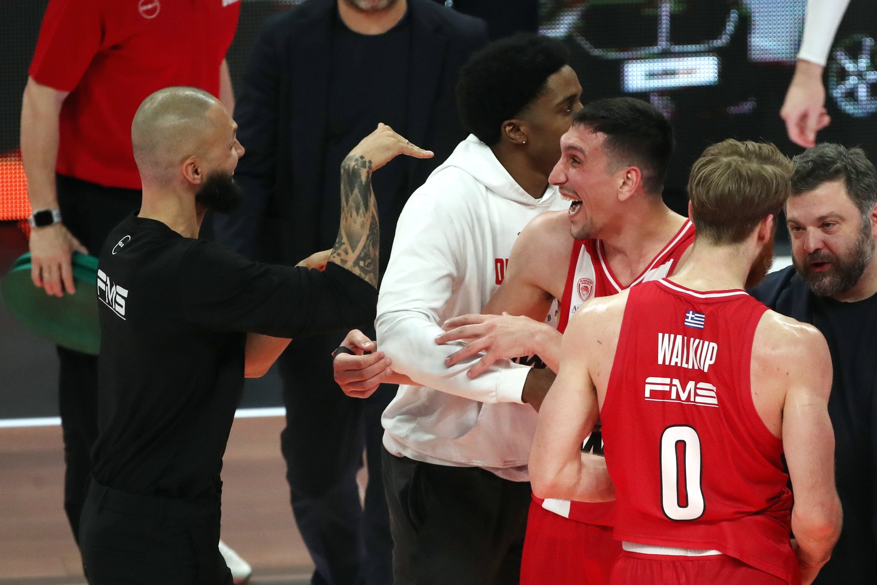 Ολυμπιακός: Με την κίνηση κόμπρα του Λαρεντζάκη πανηγύρισε ο Φουρνιέ!