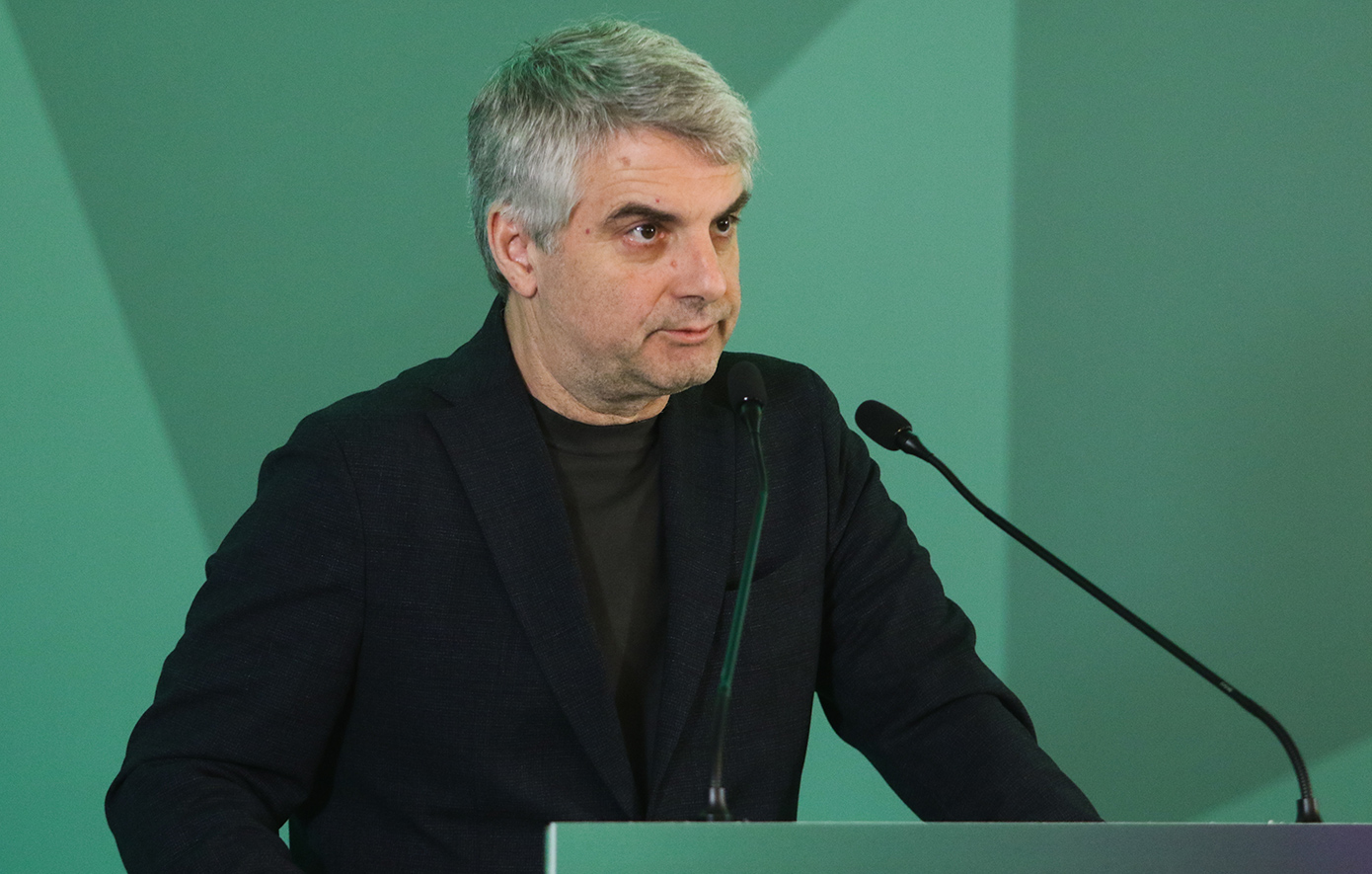 Η συνέντευξη που «έκαψε» τον Κωνσταντινόπουλο: Εάν έχουμε φοβερά στελέχη και τη χειρότερη κυβέρνηση, γιατί χάνουμε 17 μονάδες;