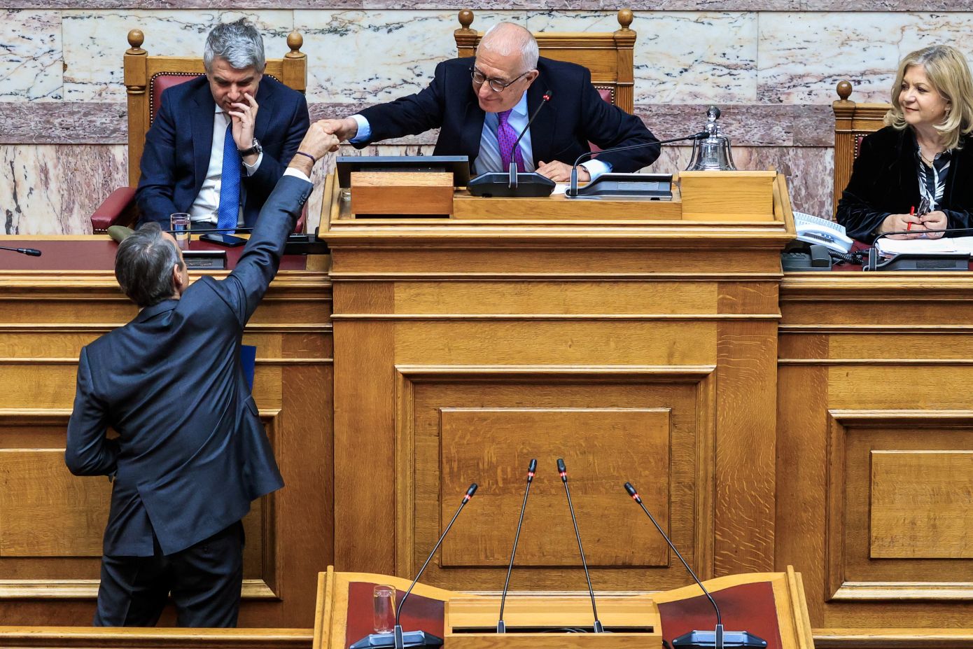 Έκλεισε τα 58 ο Κυριάκος Μητσοτάκης &#8211; Ο διάλογος με τον Βελόπουλο για το κέρασμα γενεθλίων