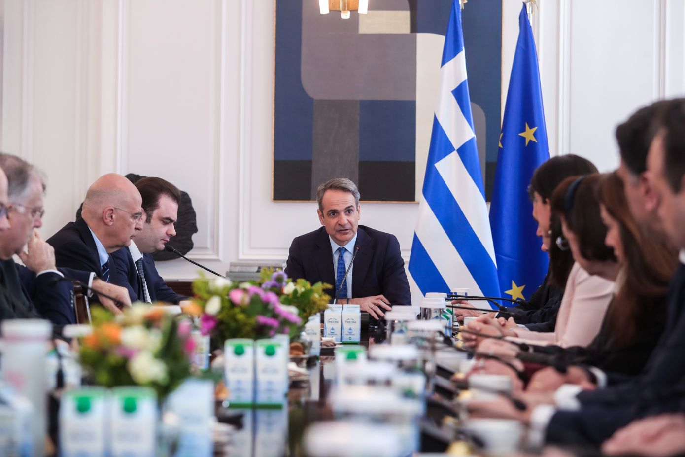 Μητσοτάκης στο υπουργικό: Στα 920 ευρώ ο κατώτατος μισθός &#8211; Μηνιαία αύξηση 40 ευρώ από πέρυσι, σχεδόν μισός μισθός ετησίως