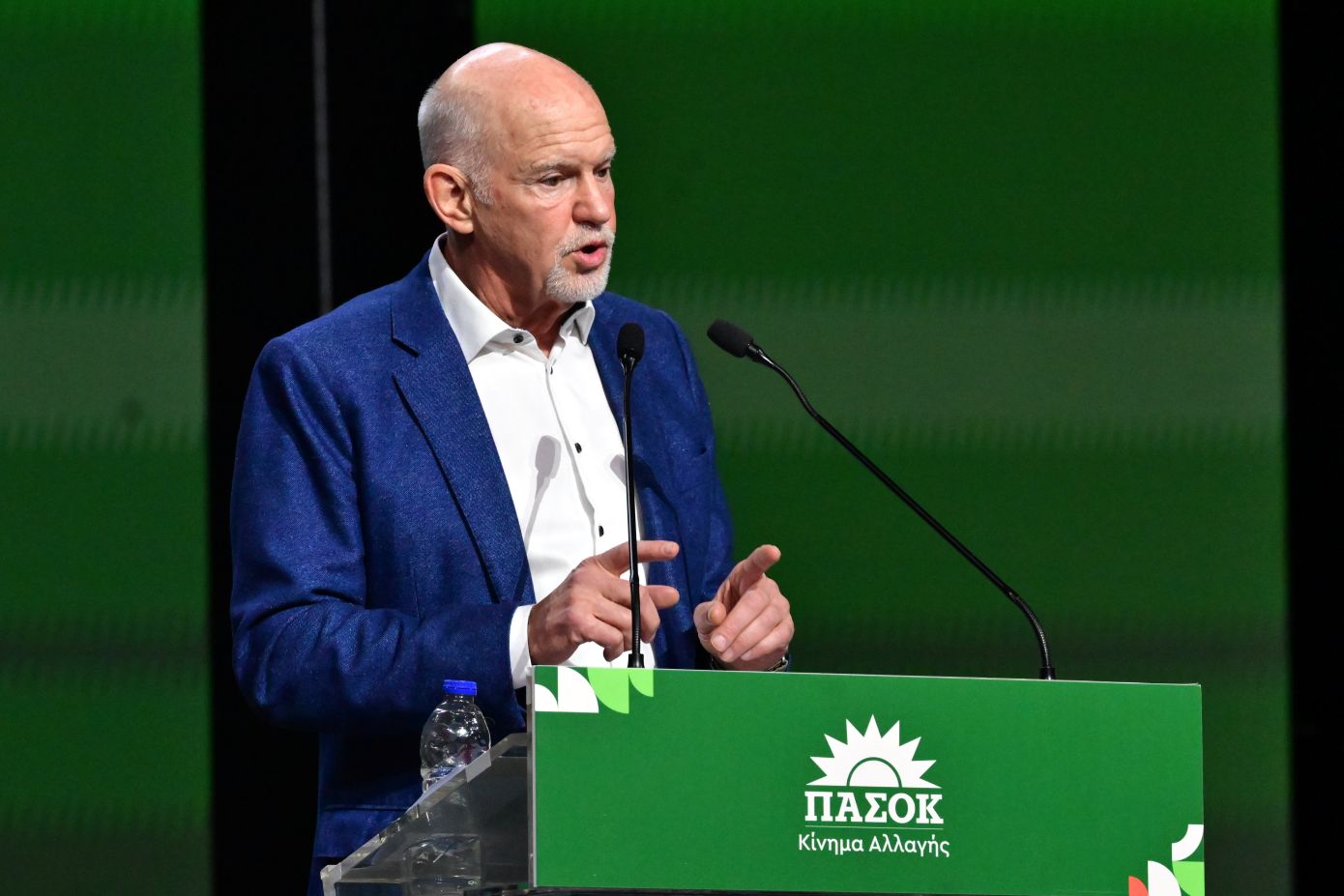 Παπανδρέου: Οι τρεις άξονες της Βίβλου Δημοκρατικών Μεταρρυθμίσεων