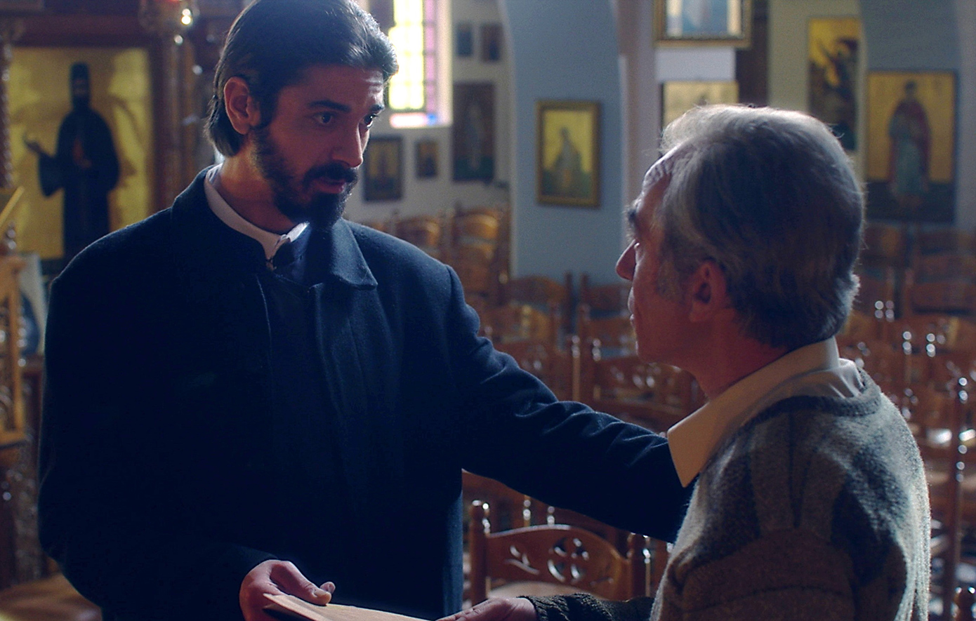 Άγιος έρωτας - Ο Νικόλαος είναι έτοιμος να αφήσει την Εκκλησία για τη Χλόη Άγιος έρωτας - Ο Νικόλαος είναι έτοιμος να αφήσει την Εκκλησία για τη Χλόη