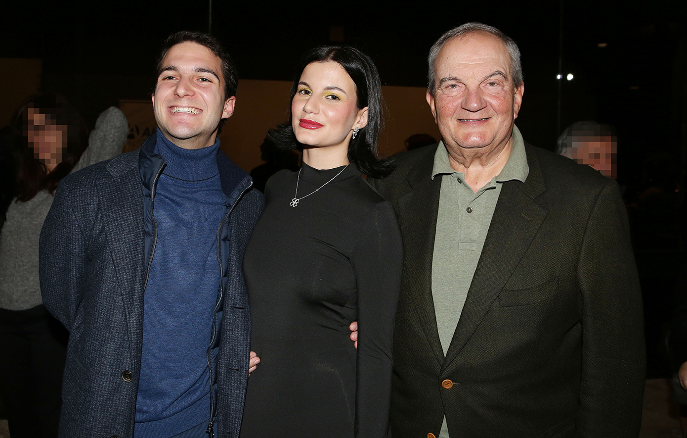 Κώστας και Αλέξανδρος Καραμανλής στο πλευρό της Αλίκης &#8211; Συμμετέχει σε παράσταση για φιλανθρωπικό σκοπό