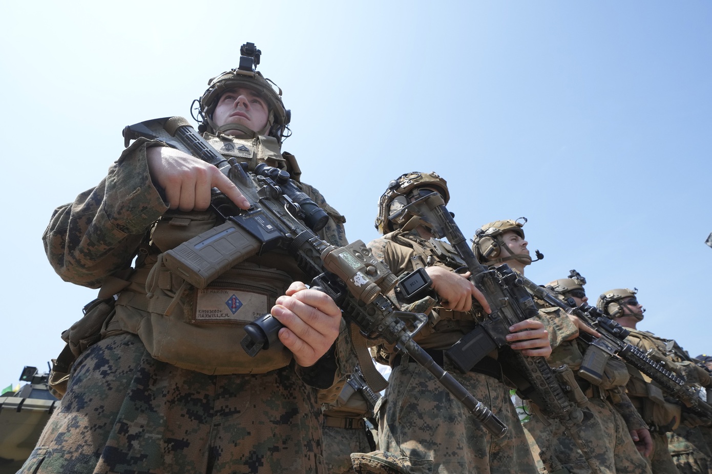 Boots on the ground: Ανοιχτό πλέον από τον Λευκό Οίκο το ενδεχόμενο ανάπτυξης αμερικανικών στρατευμάτων στο έδαφος του Ιράν