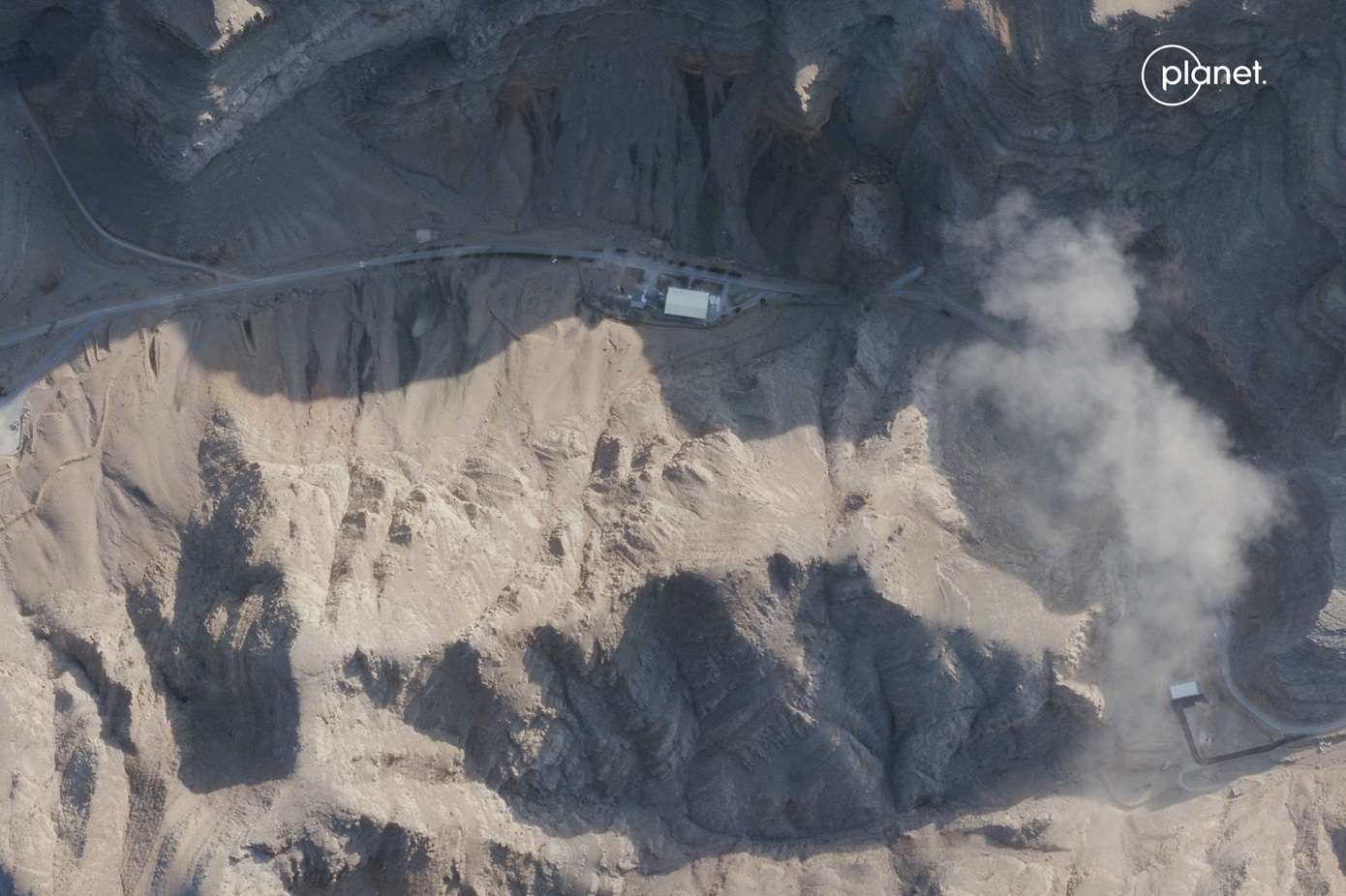 Τραμπ: Ανοιχτό το ενδεχόμενο επιχείρησης για το ιρανικό ουράνιο &#8211; Δορυφορικές εικόνες δείχνουν νέα δραστηριότητα στο Ισφαχάν