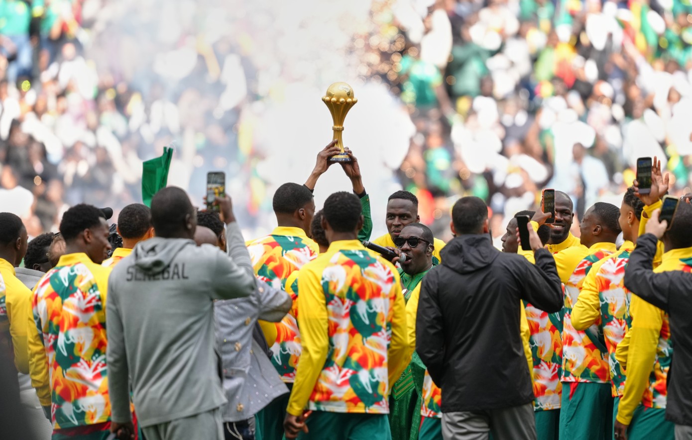 Copa Africa: Η Σενεγάλη παρουσίασε το τρόπαιο στο Σταντ Ντε Φρανς και αποθεώθηκε