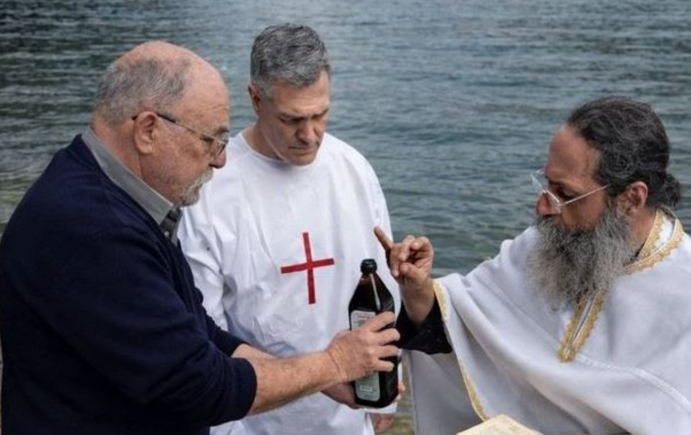 Αμερικανός στρατιωτικός διέσχισε τον κόσμο για να βαπτιστεί Χριστιανός Ορθόδοξος στα νερά του Αλιάκμονα