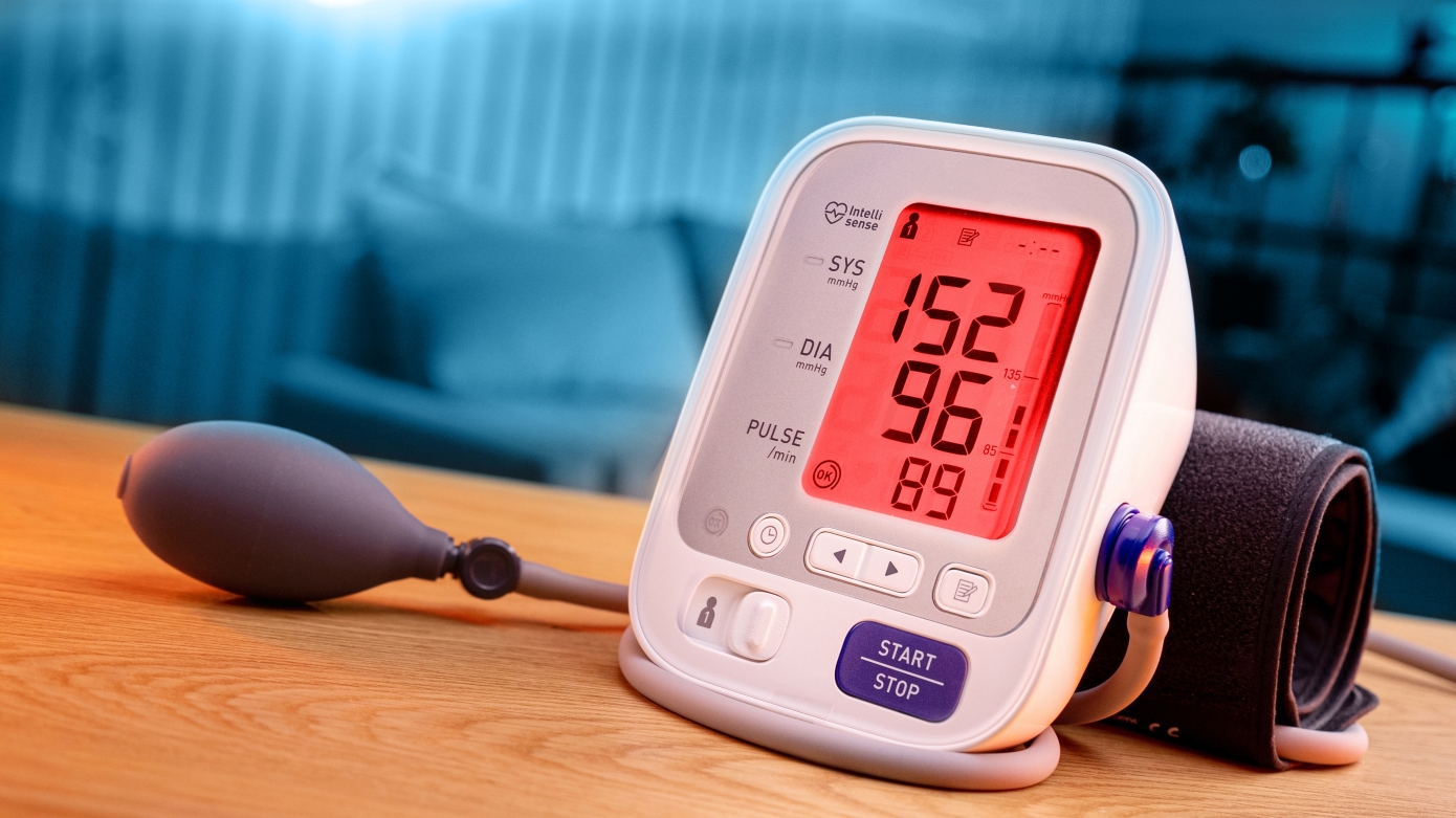 Το βασικό που πρέπει να αποφεύγετε το πρωί για τη διαχείριση της υψηλής αρτηριακής πίεσης