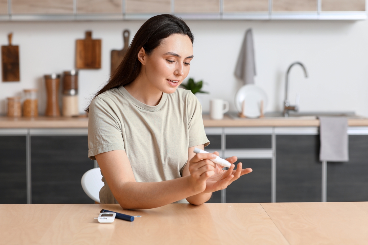 6 συνήθειες που μπορούν να αυξήσουν το πρωινό σας σάκχαρο στο αίμα