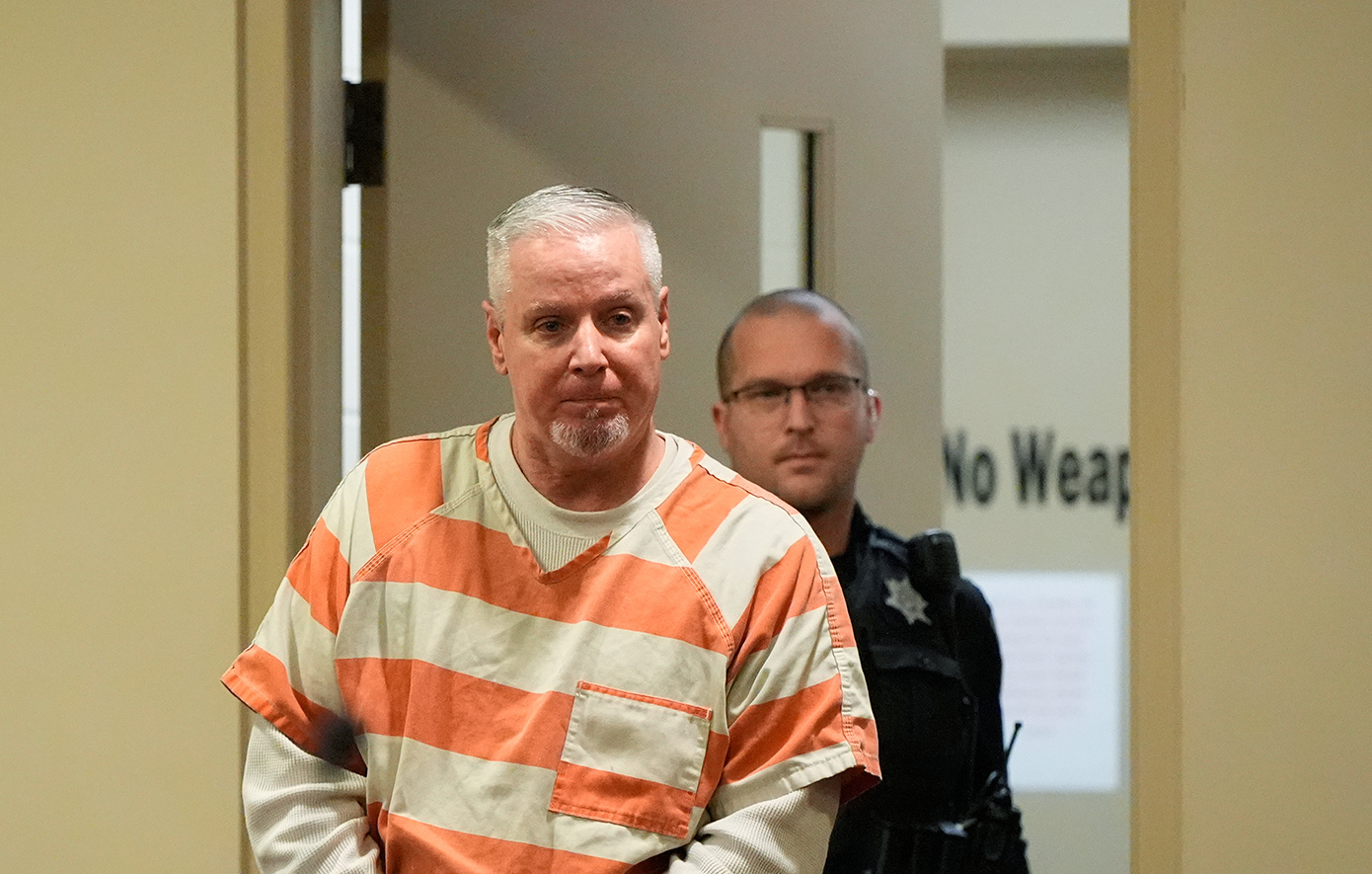 Καταδίκη-Σταθμός στις ΗΠΑ: Ένοχος ο πατέρας για το μακελειό του γιου του στο σχολείο