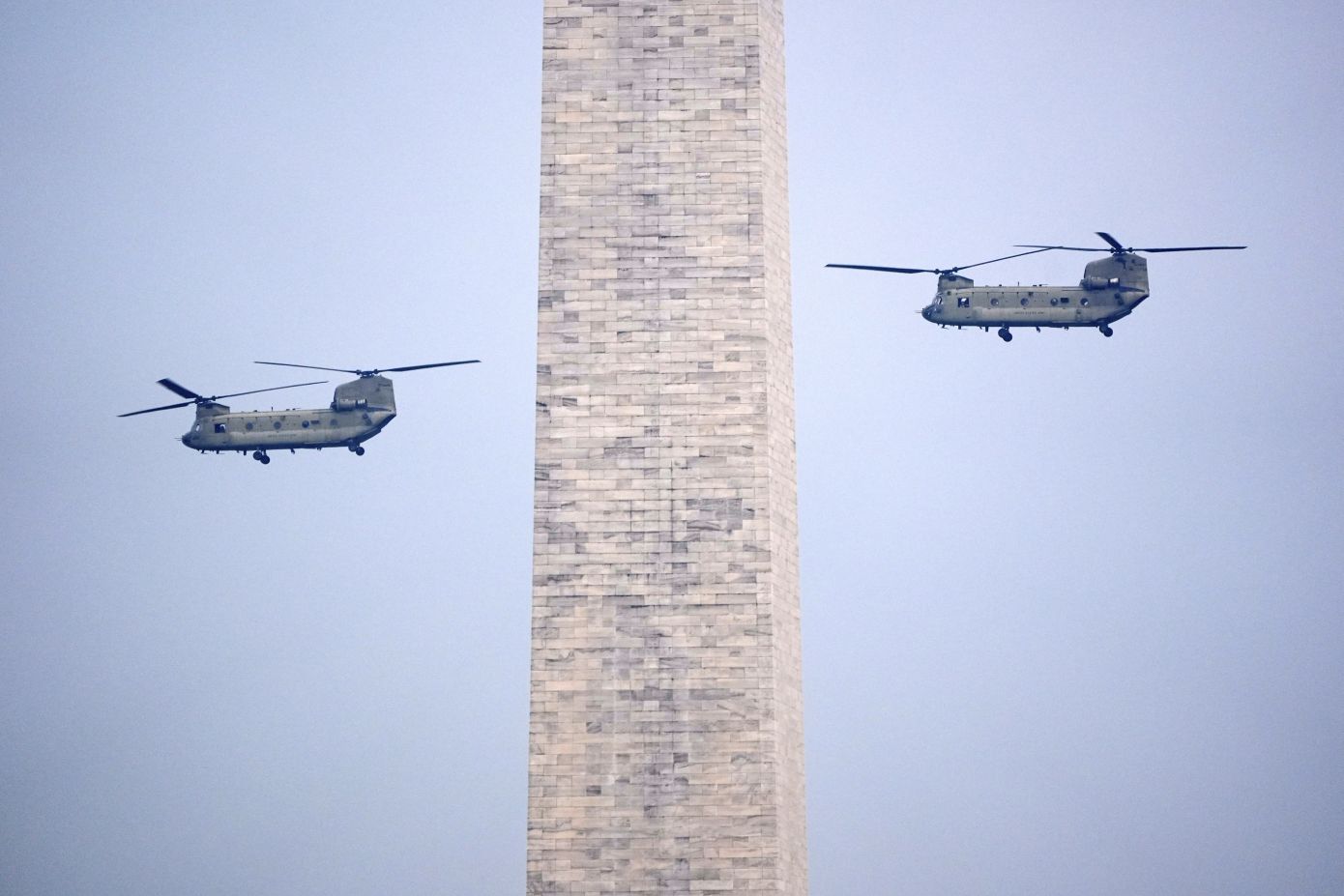 Wall Street Journal: Οι ΗΠΑ εγκρίνουν την πώληση στα ΗΑΕ όπλων και πυρομαχικών αξίας επιπλέον 7 δισ. δολαρίων