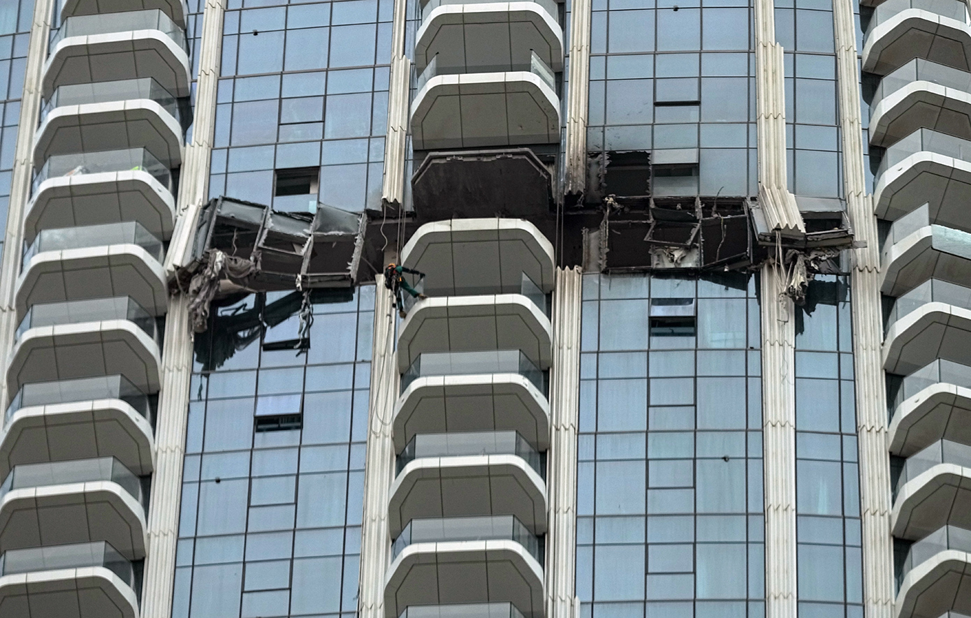 Τρύπα σε ουρανοξύστη στο Ντουμπάι