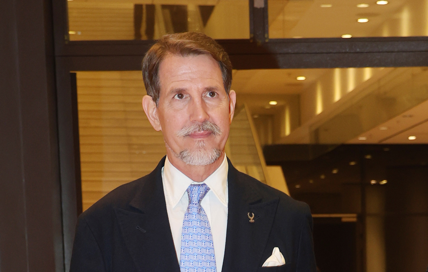 Ο Παύλος Ντε Γκρες έβαλε τέλος στα σενάρια των τελευταίων ημερών &#8211; Δείτε το βίντεο