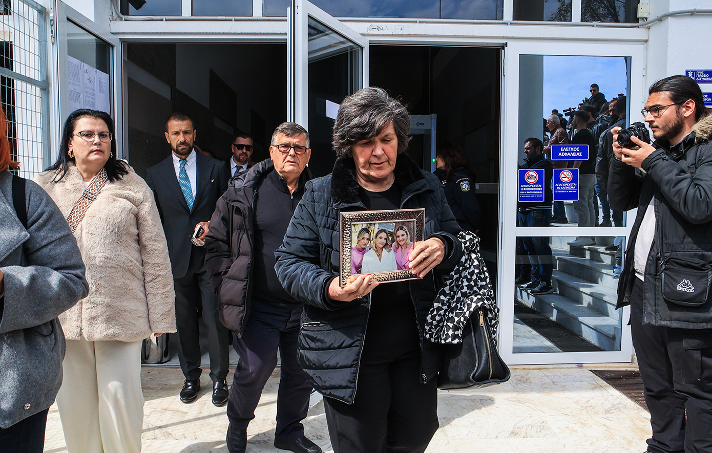 Ενώπιον του Τριμελούς Εφετείου Κακουργημάτων Λάρισας θα βρεθούν 36 κατηγορούμενοι, με τους 33 εξ αυτών να παραπέμπονται σε βαθμό κακουργήματος.