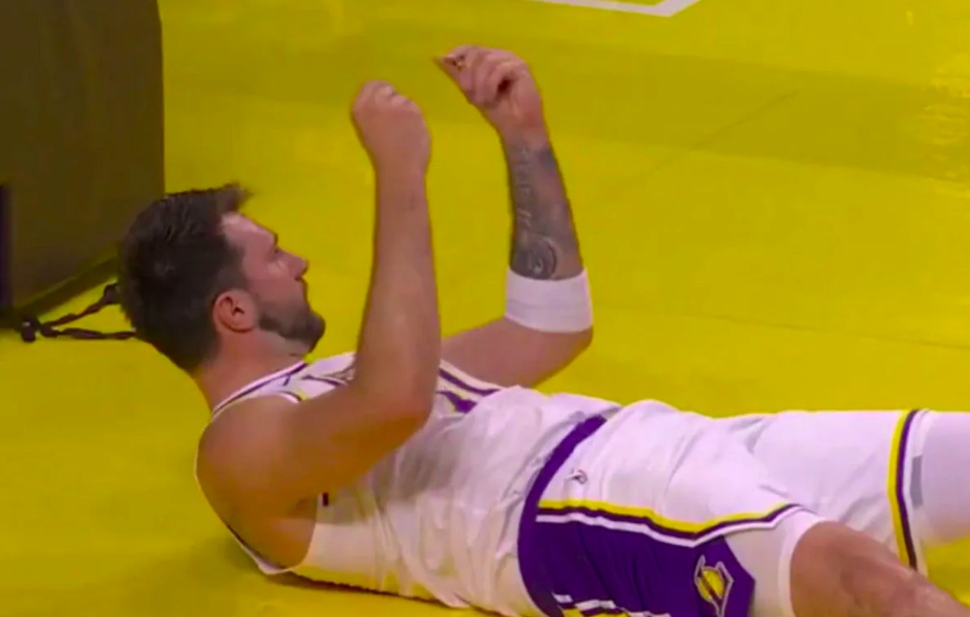 NBA: Ανακοινώθηκε το πρόστιμο στον Ντόντσιτς για τη χειρονομία περί χρηματισμού των διαιτητών