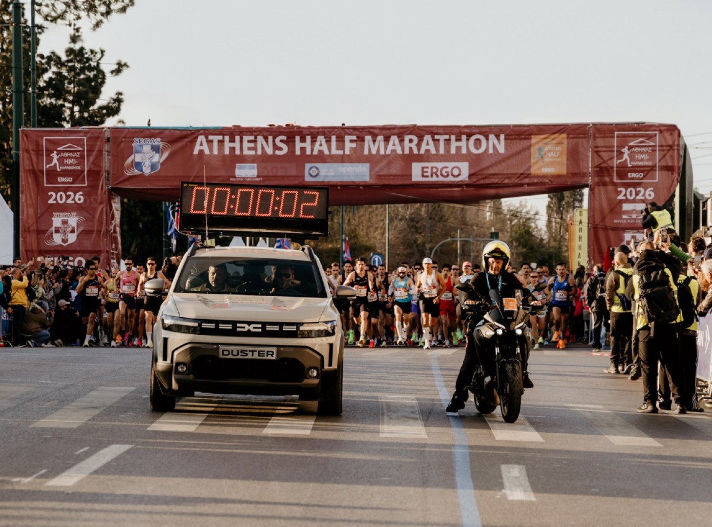 Η Dacia ήταν ο επίσημος χορηγός του 14ου Ημιμαραθωνίου της Αθήνας