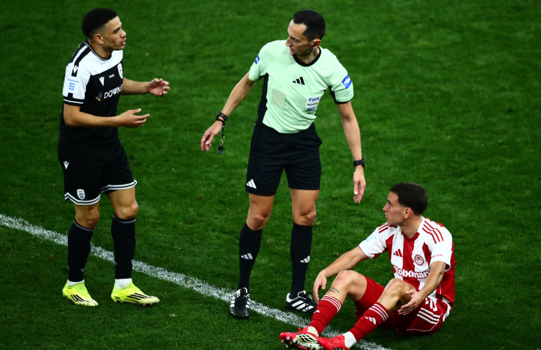 Ολυμπιακός: Ενοχλήσεις στον προσαγωγό ο Έσε, ξεκαθαρίζει η κατάστασή του