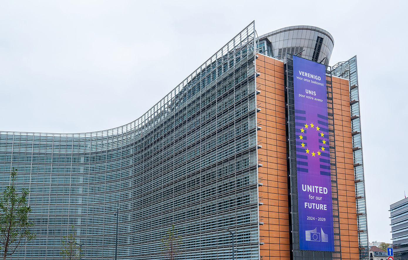 Η Κομισιόν δηλώνει έτοιμη για ενεργό ρόλο στην επίλυση του Κυπριακού