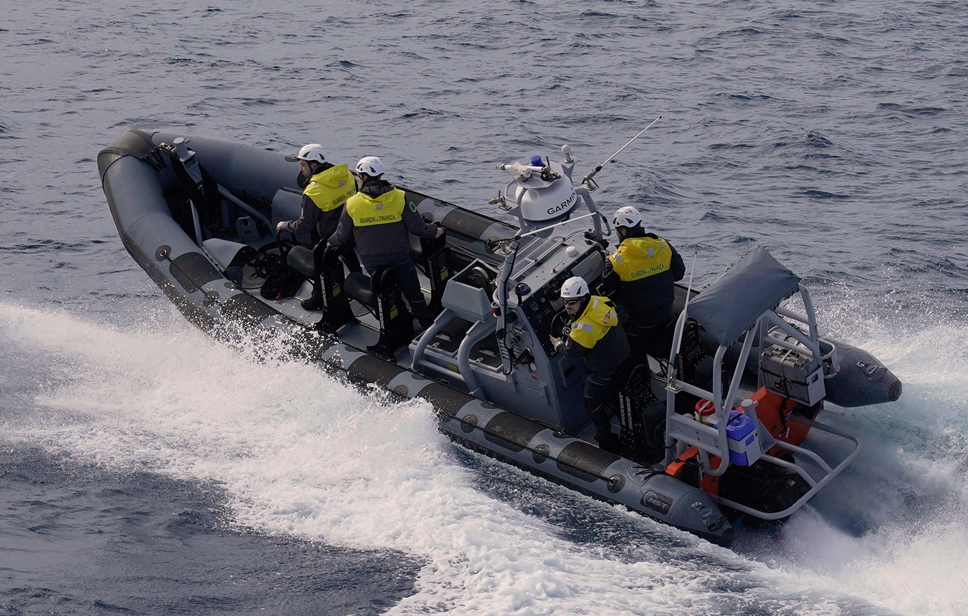 Πώς βυθίστηκε το σκάφος της Frontex στο Καστελλόριζο: Η Εσθονή πρέσβης έπεσε στη θάλασσα μαζί με τέσσερα άτομα