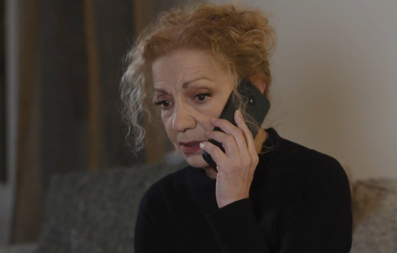 «Η γη της ελιάς»: Η εμμονή της Ισμήνης με το μωρό έχει πάρει ανησυχητικές διαστάσεις